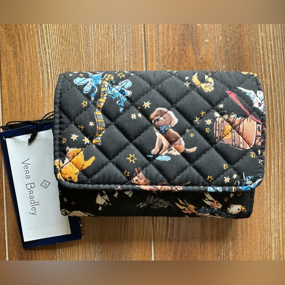 Limited Edition Vera Bradley x Harry Potter Friends at Hogwarts Riley Wallet